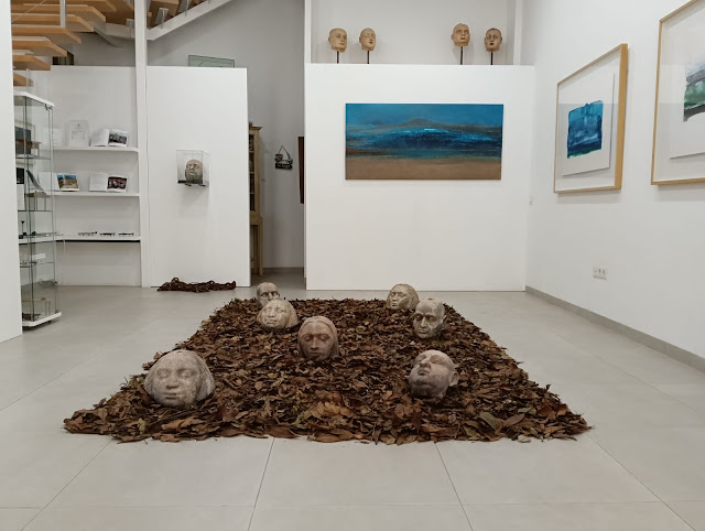 Installation view reproduced in the organiser’s documentation. Source: Desván Blanco. Photographer not identified.